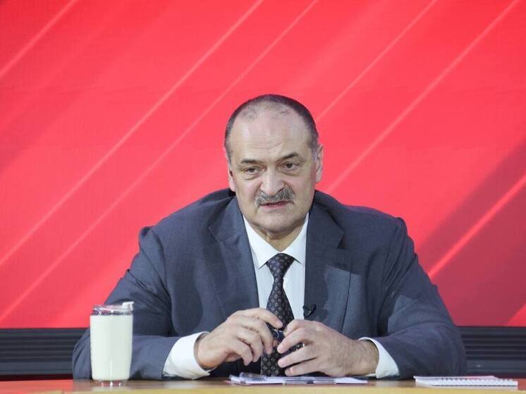 Меликов поручил ускорить восстановление дома в Каспийске, поврежденного при атаке БПЛА