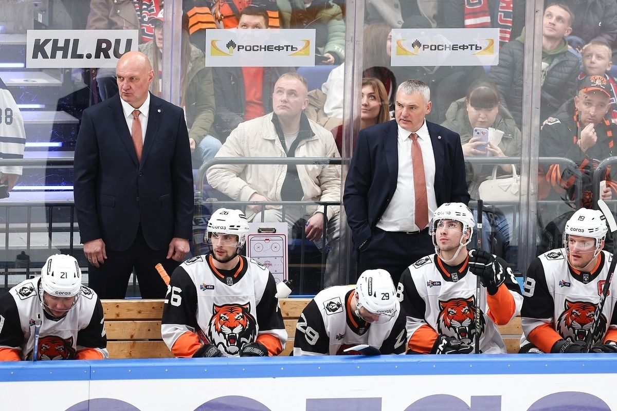 «Амур» прекратил сотрудничество с главным тренером Александром Гальченюком