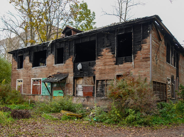 Три аварийных дома в Вологде выставлены на продажу под снос