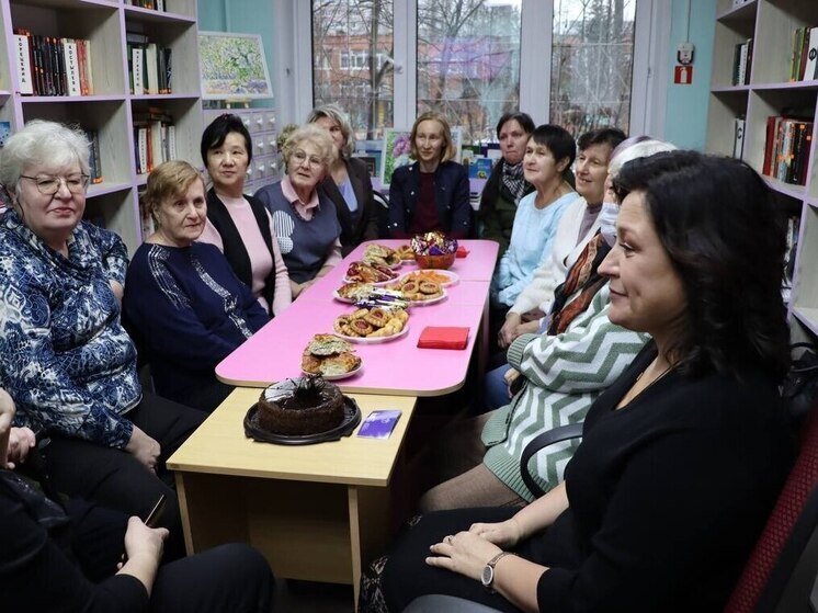 ДУКи поздравили нижегородок с Днем матери