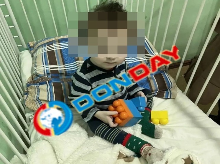 В Ростовской области в подъезде дома нашли коляску с годовалым ребенком