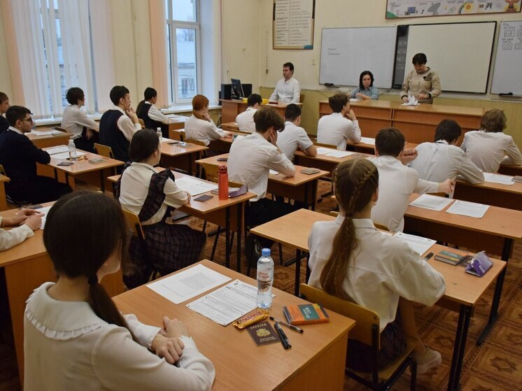 Более тысячи тамбовских одиннадцатиклассников пишут итоговое сочинение — билет на ЕГЭ