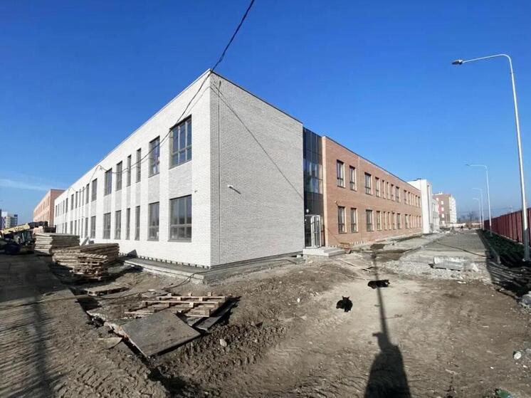 Школа на улице Малигонова в Краснодаре готова на 77%