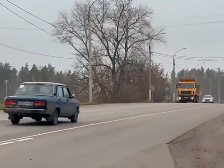 Липецкие активисты взялись за безопасность на опасной остановке «Дачный»
