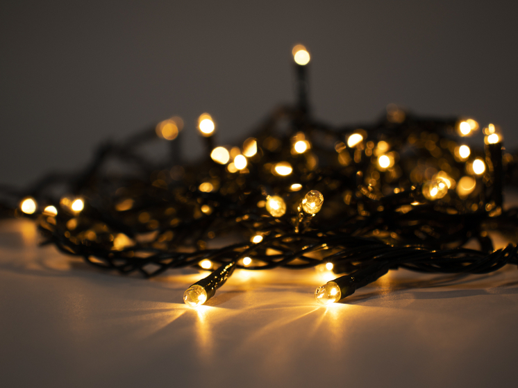 Врач предупредила россиян об опасности хаотично мигающих гирлянд