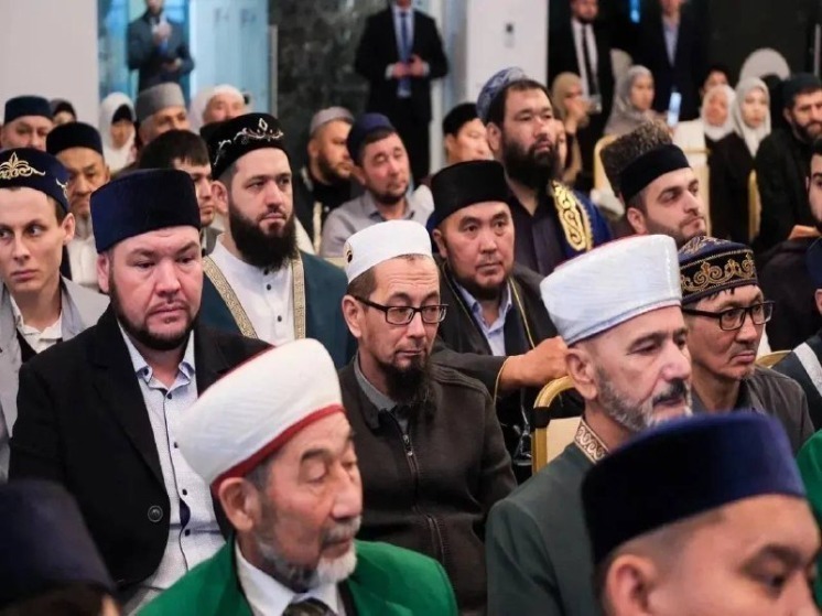 В Астрахани обсудили духовное наследие и современные вызовы ислама