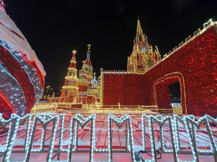 Как поздравить жену с Новым годом 2026