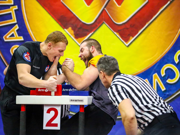 В Орле стартовали Всероссийские соревнования по армрестлингу