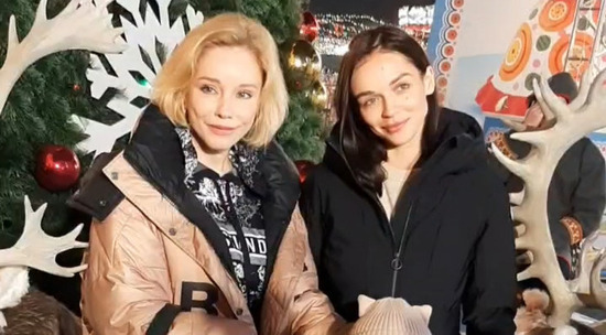 Марина Зудина показала подросшую внучку Олега Табакова 