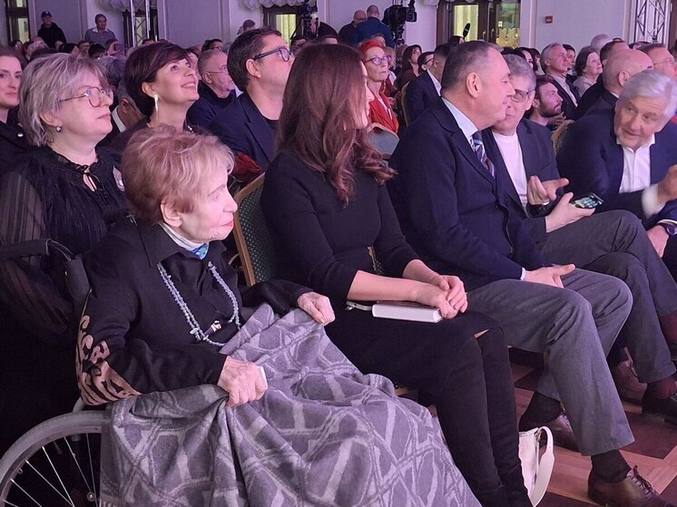 Зоя Богуславская прибыла в Дом Пашкова на церемонию "Большой книги"
