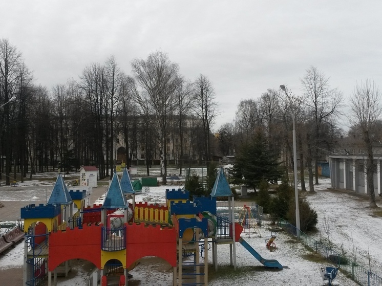 Детский городок на проспекте Ленина станет меньше