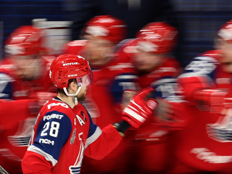 Защитник ярославского «Локомотива» вошел в символическую сборную звезд КХЛ