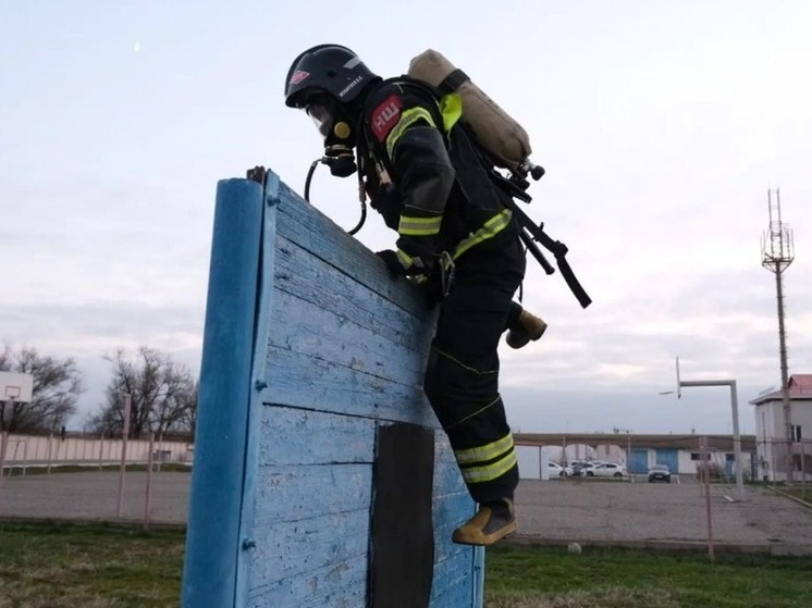 Спасатели Калмыкии проверили себя на огневой полосе