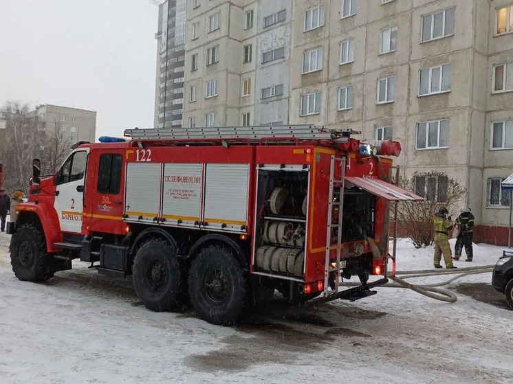 В Барнауле произошел пожар в многоквартирном доме