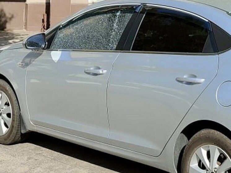 В районе Воронежской области от БПЛА пострадали дом, магазин, аптека и автомобили