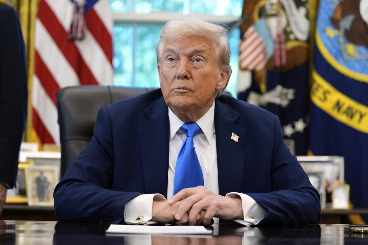 «Раньше надо было думать»: Трамп фактически назвал Зеленского и украинцев «идиотами без карт»