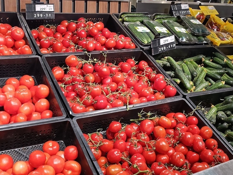 В Свердловской области подорожали огурцы, но подешевели помидоры