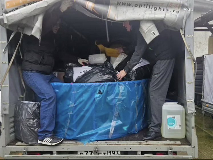 Детям Херсонской области передали игровую площадку из Сочи