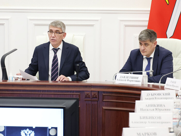 Давлетшин не вошел в «Высшую лигу» замгубернаторов, но стал отличником