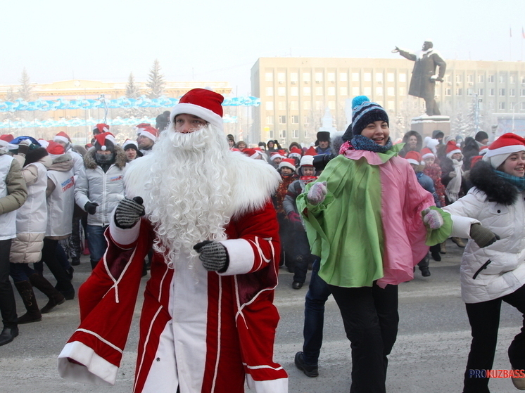 Легендарный поезд Деда Мороза приедет в Кемерово с аншлагом на борту