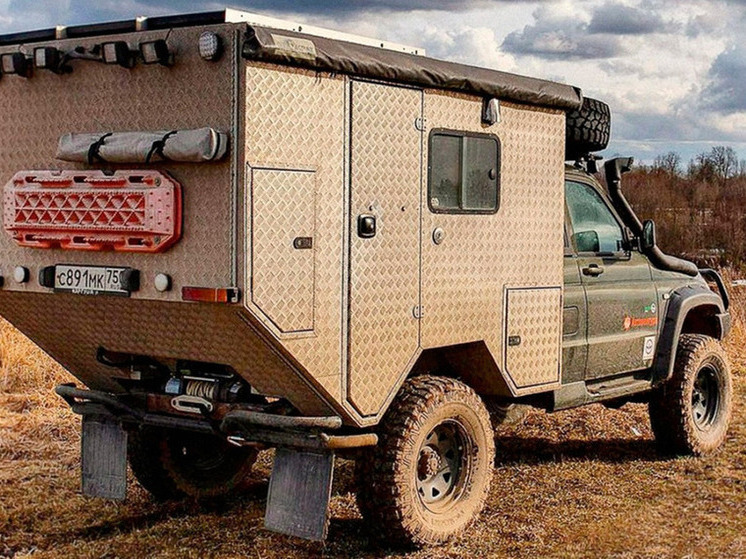 Внедорожник УАЗ Патриот превратился в дом на колесах: ему не грозят любые дороги