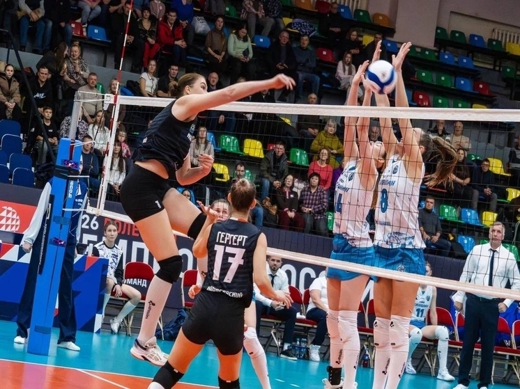 Конец 2025 года для волейболисток из Хабаровска будет непростым, впрочем, как и некоторые предыдущие туры, в которых «Амурские тигрицы» мерялись силами с сильнейшими командами Высшей лиги «А»