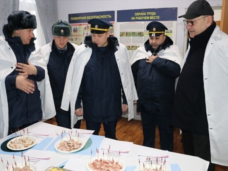 В Калининграде зампред правительства попробовал блюда тюремного производства