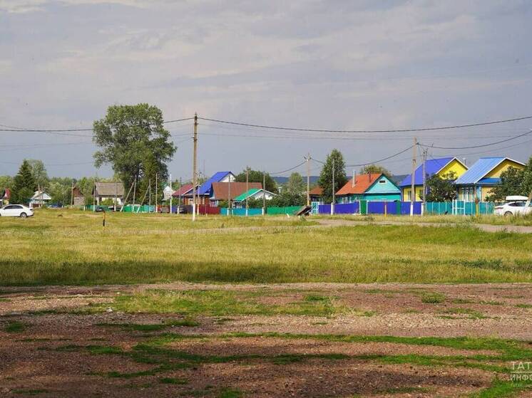 Жители поселка в Татарстане жаловались Бастрыкину на разбитые дороги