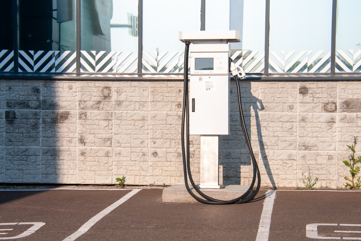 Оператор АЗС пострадал при взрыве на станции в Ханты-Мансийске