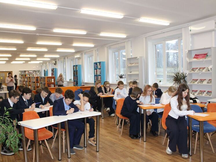 Энергетики смоленского филиала "Россети Центр" познакомили школьников с профессией энергетика