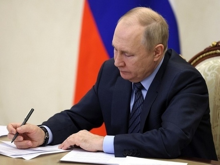 14 жителей Воронежской области отметил в указе с благодарностями Владимир Путин