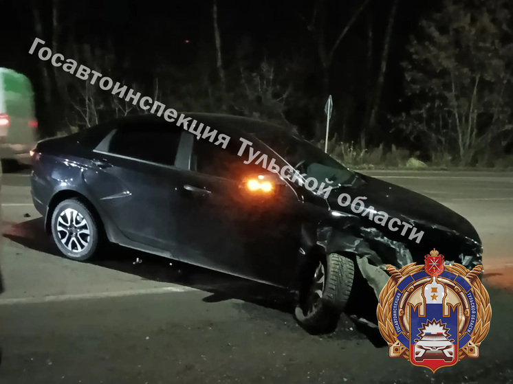 Два человека пострадали после столкновения Lada и Kia на «встречке» под Тулой
