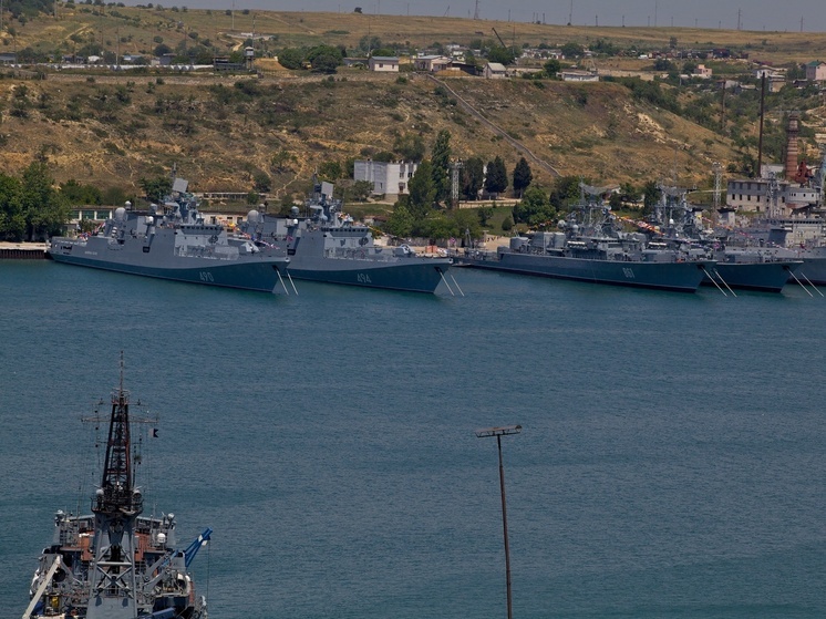 Черноморский флот РФ уничтожил два украинских безэкипажных катера