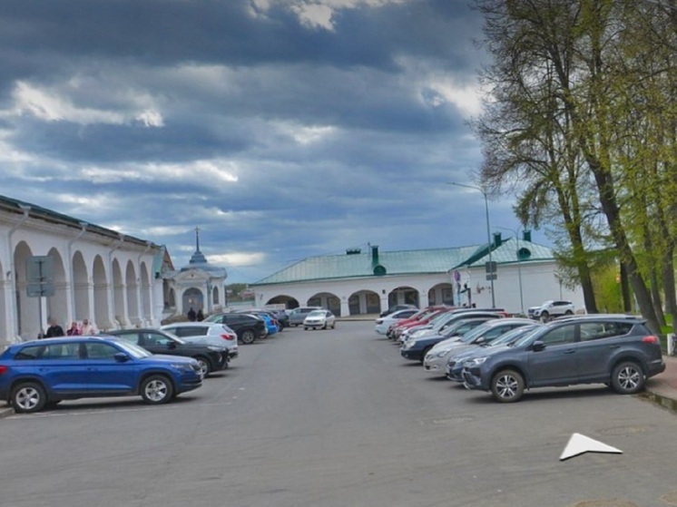 Городские ветераны просят навести порядок с парковками в центре Костромы