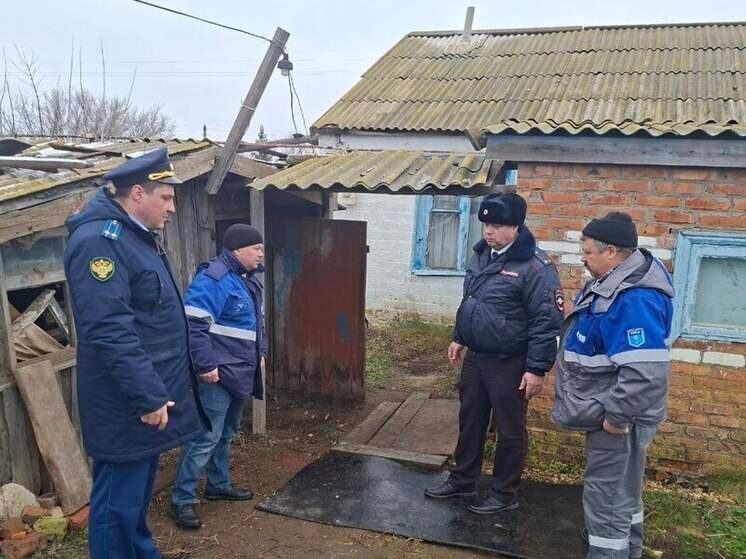 В Питерском районе три человека погибли от отравления угарным газом