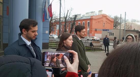 Александра Митрошина поделилась с журналистами подробностями своего домашнего ареста  