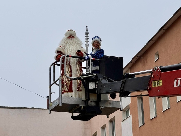 Дед Мороз поздравил пациентов детской больницы в Пензе