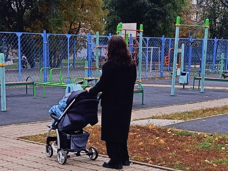 Свыше 1,4 тысячи жителей ЛНР ухаживают за детьми-инвалидами и инвалидами I группы