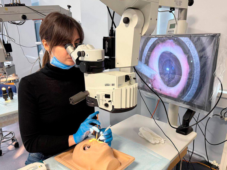 Липецкий офтальмолог осваивает новые методы лечения для сохранения зрения