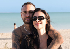 Травмированный Неймар оформил первый хет-трик за три года: очаровательная невеста гордится им