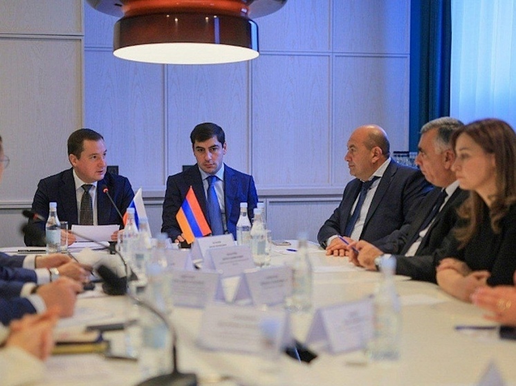 В рамках рабочего визита делегации Архангельской области в Республику Армения состоялось первое заседание совместной рабочей группы по социально-экономическому взаимодействию