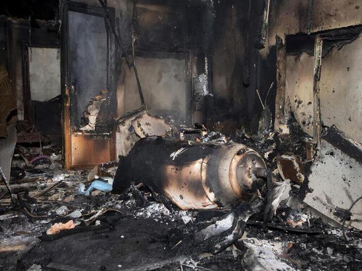 Во время пожара в доме в Невеле взорвался газовый баллон