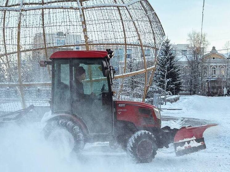 Дороги от гололёда в Иркутске спасают более 50 спецмашин