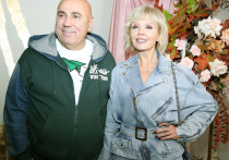 Настоящей проверкой на выдержку стала поездка российских звезд на очередное выступление