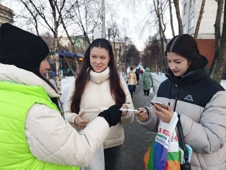 В Мурманске начали повышать видимость пешеходов и машин в условиях полярной ночи