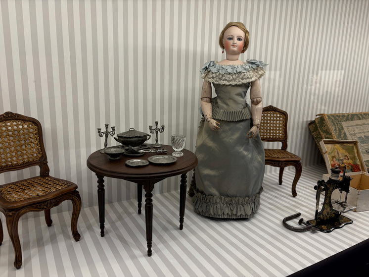 В Москве открылась выставка «Августейшие. Куклы»