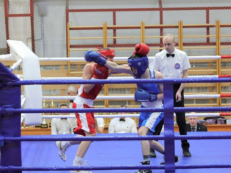 В Выборге открылся пятый турнир по боксу памяти Александра Петрова