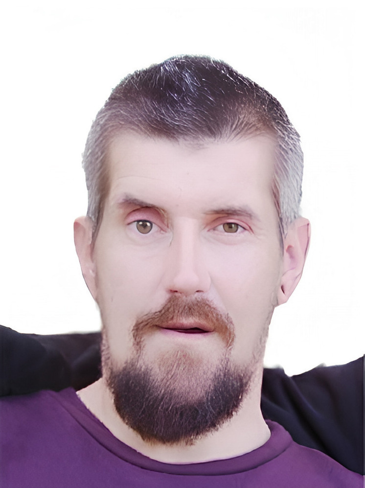 34-летнего седого новгородца в шортах разыскивают в Псковской области