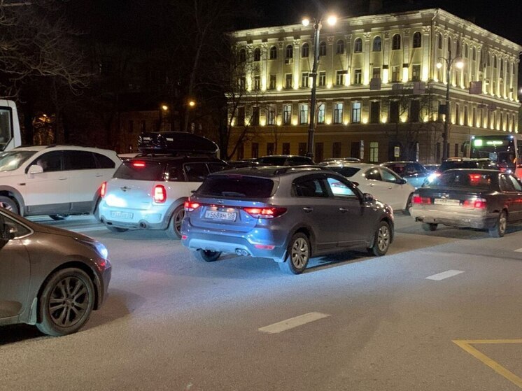 В Воронеже на Кирова запретят остановку и парковку машин