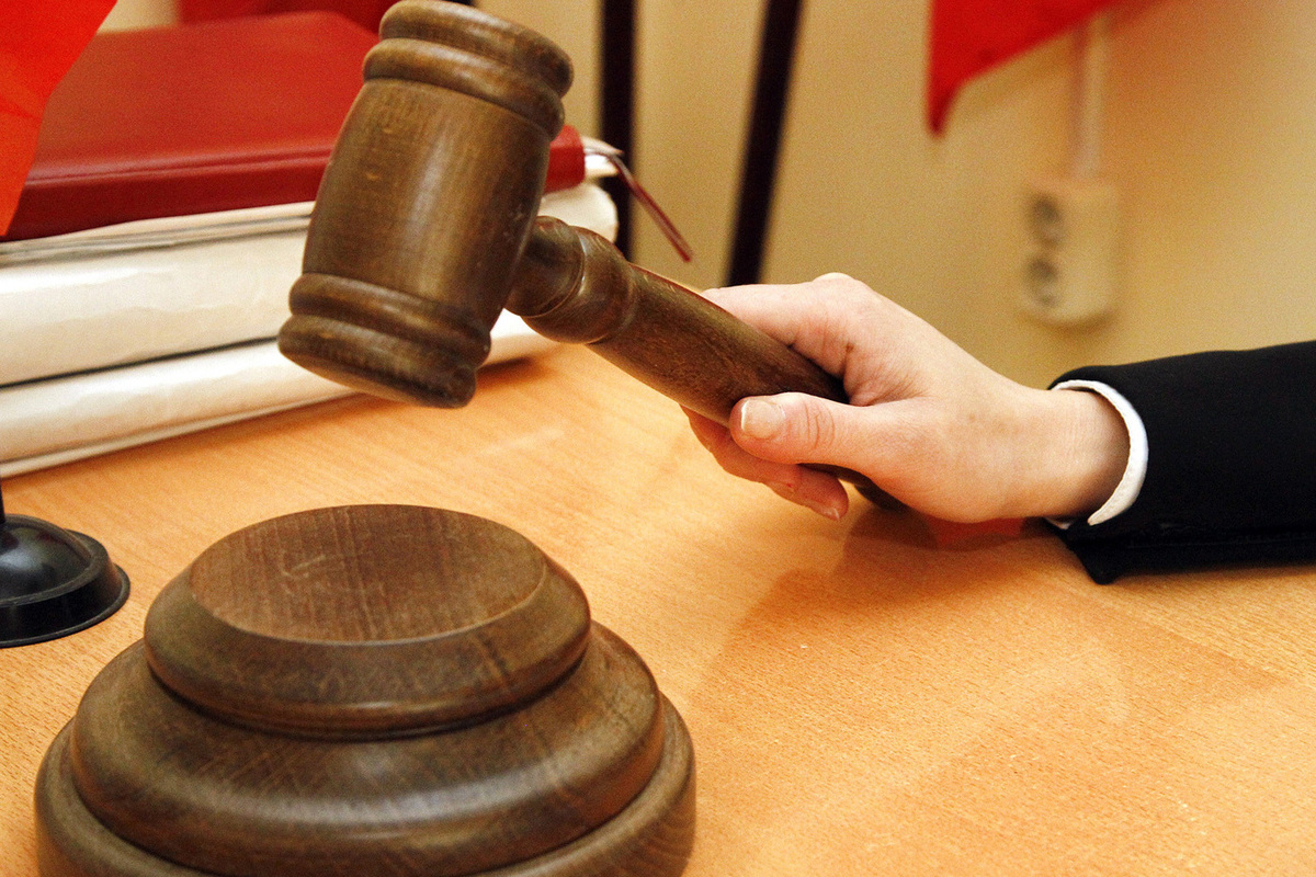 Курильщика, окурок которого убил соседку, обвинили в причинении смерти по неосторожности